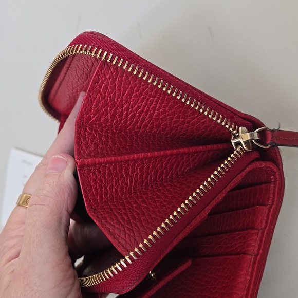 Gucci bifold monogram and red leather wallet - Picture 6 of 8